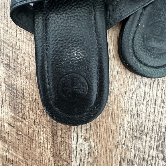 Tory Burch Jolie Black Gold T Logo Flats Sz 9 - Picture 6 of 8